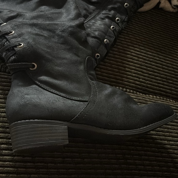 Gently Worn SO Boots - Picture 6 of 6